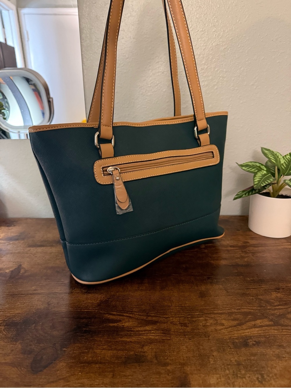 Giani Bernini Green & Tan Structured Tote Shoulder Bag - Picture 5 of 12